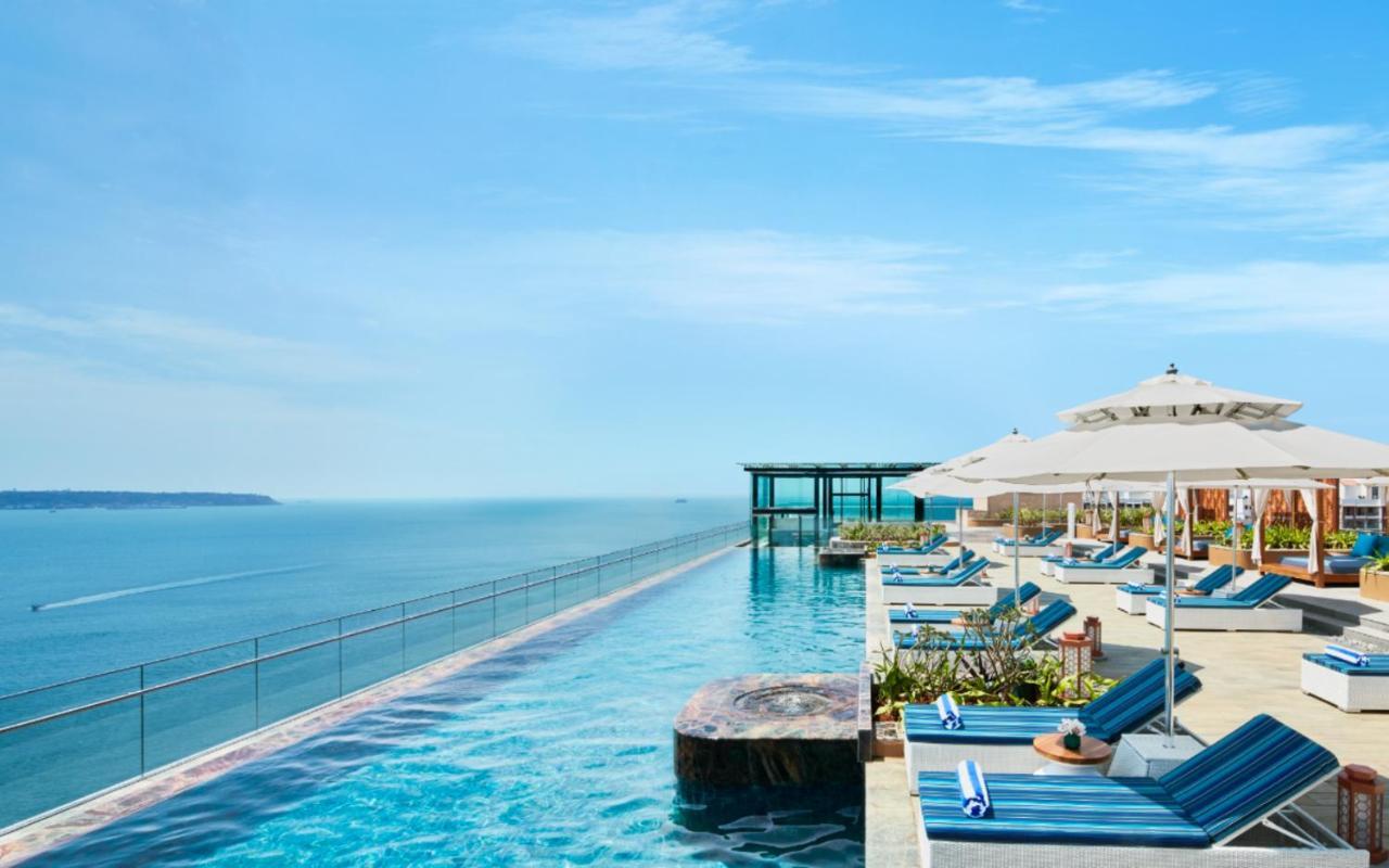Taj Cidade De Goa Horizon, Goa Panaji Exterior foto The rooftop pool at the W Retreats & Spa, Phuket